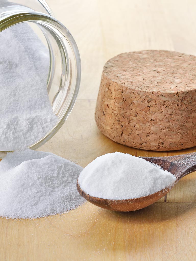Préparation de bicarbonate de soude et sucre contre les fourmis